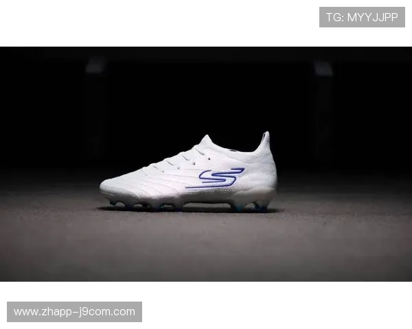 聚焦专业轻便体验的高性能足球鞋智能化个性化定制方案全新升级体系